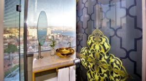 هتل تکسیم استار استانبول - Taksim Star Hotel Suit Family Connection Bosphorus view room