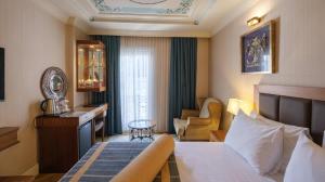 هتل گلدن ایج استانبول - Golden Age Hotel Superior French / Twin Bed With Street View