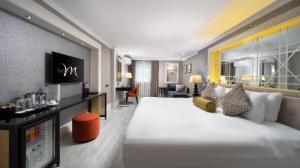 هتل مرکوری بومونتی استانبول - Mercure Bomonti Hotel Deluxe King or Twin Room