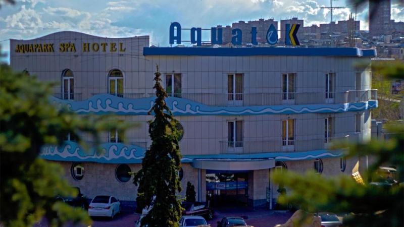 هتل Aquatek Resort & Spa ایروان نماي بيروني