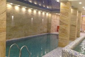 استخر هتل آپارتمان جهان نما شیراز