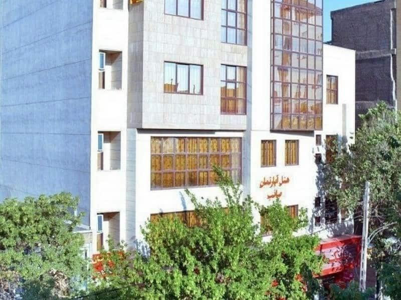 نمای بیرونی هتل آپارتمان صائب تبریز