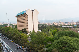 نماي بيروني هتل لاله تهران