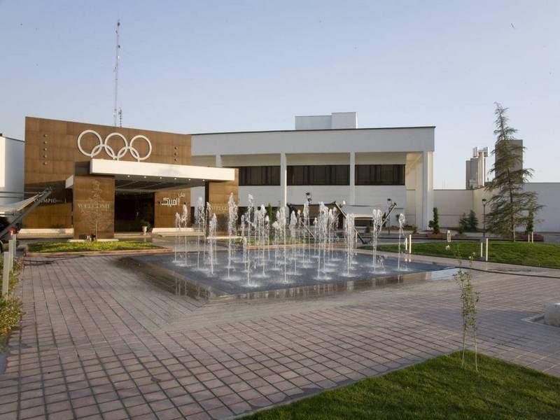 نمای بیرونی هتل المپیک تهران