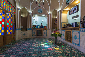 پذیرش هتل مشیر الممالک یزد