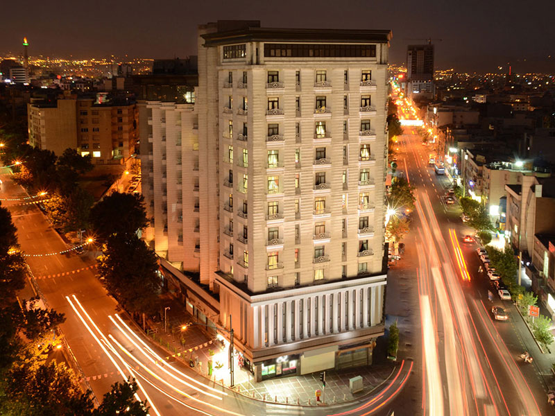 نماي هتل بزرگ تهران