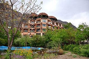 نمای ساختمان هتل بزرگ کوهستان بیرجند
