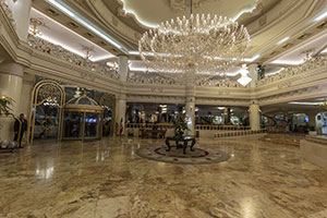 لابي هتل قصر طلایی مشهد