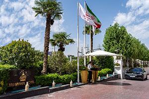 ورودی هتل تاج محل تهران
