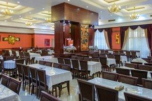 رستوران هتل ثامن مشهد