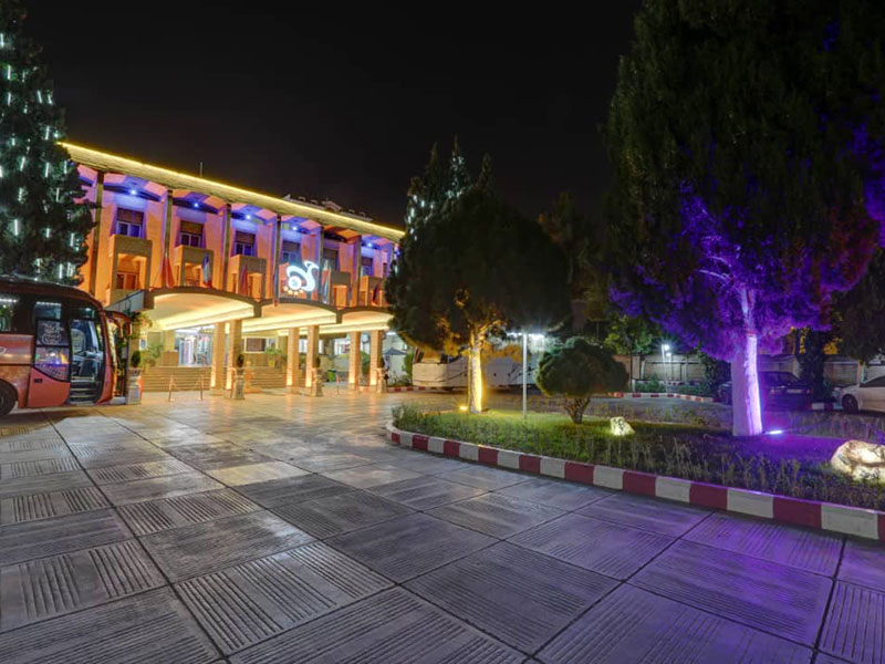 نماي هتل جهانگردی کرمان