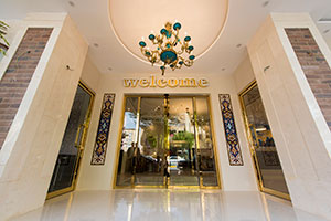 ورودی هتل خواجو اصفهان