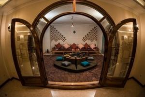 فضای داخلی هتل روزهای طلایی کرمان