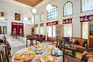 سالن صبحانه هتل سنتی بخردی اصفهان