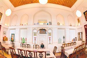 رستوران هتل سنتی بخردی اصفهان