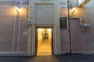 ورودی هتل سنتی رز یزد