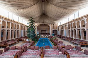 رستوران هتل سنتی مظفر یزد