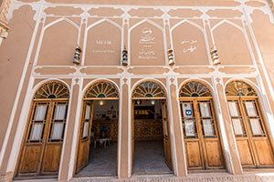 پذیرش هتل سنتی مهر یزد