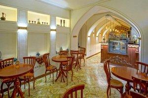 کافی شاپ هتل سنتی میناس اصفهان
