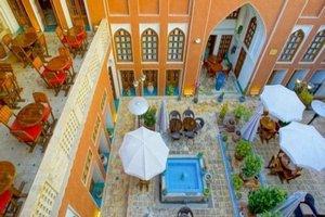 فضای داخلی هتل سنتی میناس اصفهان
