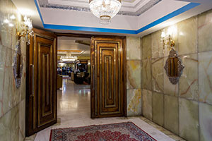ورودی هتل عالی قاپو اصفهان 1