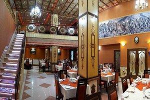 رستوران هتل قصر اسکو