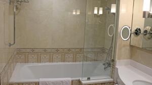هتل قصرالضیافه قدس رضوی مشهد سرويس بهداشتي و حمام