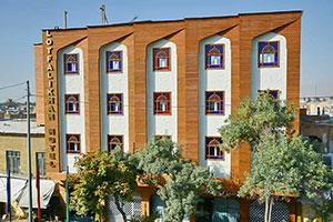 نمای ساختمان هتل لطفعلی خان شیراز