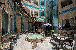 کافی شاپ هتل وکیل شیراز