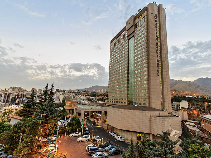نماي هتل پارسیان آزادی