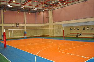 زمین والیبال هتل پتروشیمی تبریز