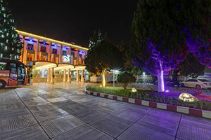 نماي هتل جهانگردی کرمان
