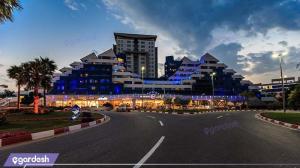 نمای ساختمان هتل پارمیس