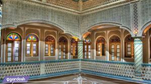 محوطه هتل فاضلی