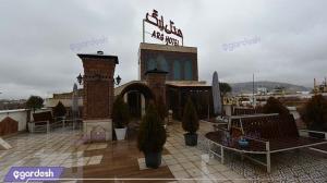 محوطه نشیمن پشت بام هتل ارگ