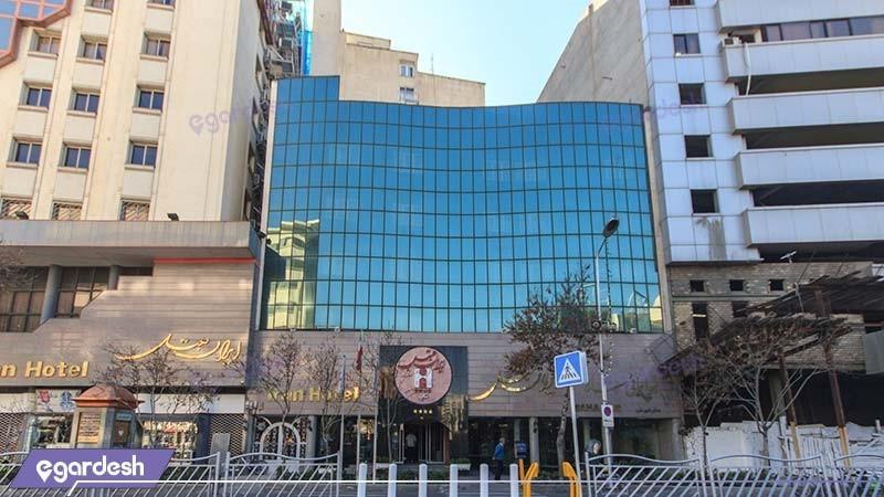 نمای ساختمان هتل ایران مشهد