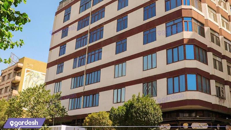 نمای ساختمان هتل بلور