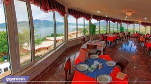 رستوران هتل جهانگردی مریوان