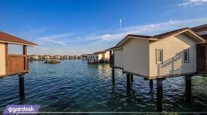 نمای ساختمان هتل دریایی ترنج