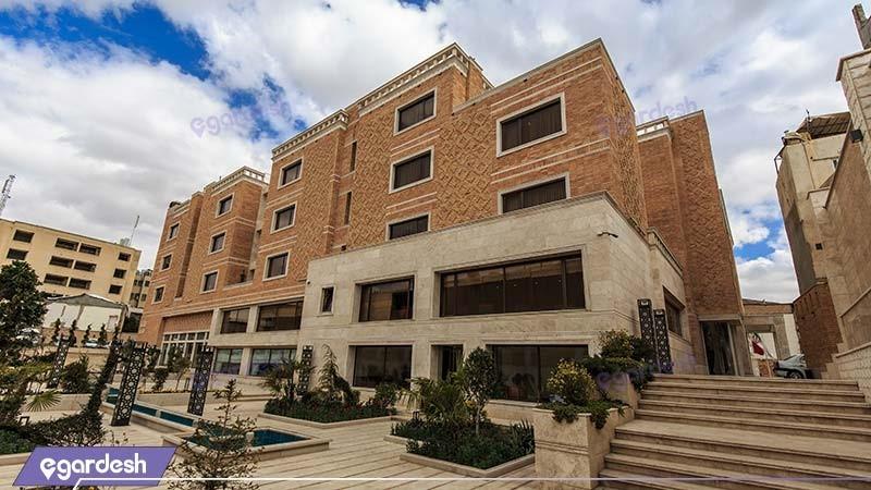 نمای ساختمان هتل زندیه