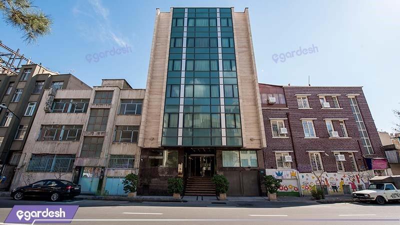 نمای ساختمان هتل ساینا