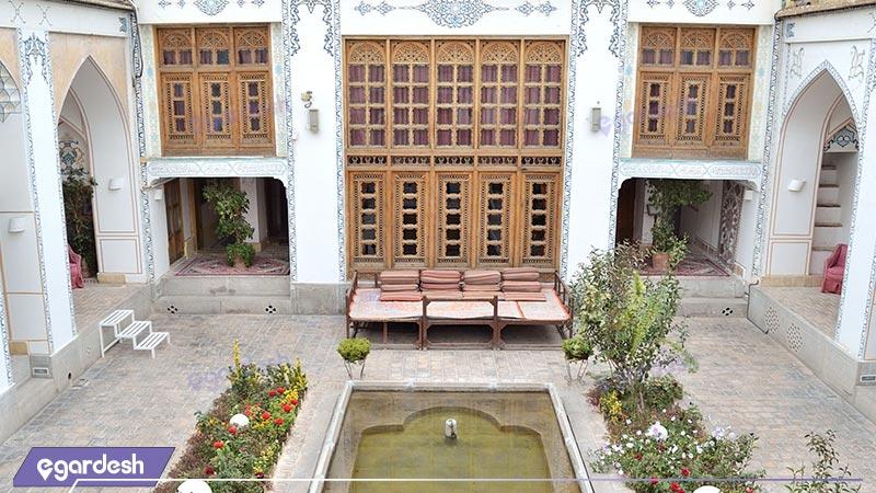 نمای ساختمان هتل سنتی