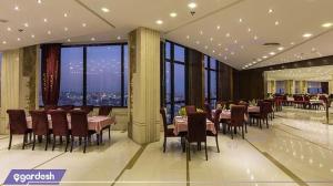 رستوران هتل سی نور