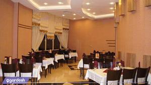 رستوران هتل سیمرغ فیروزه 