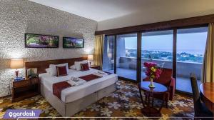 اتاق دوتخته رو به دریا هتل شایان