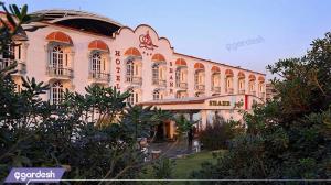 نمای ساختمان هتل شهر