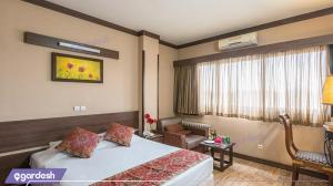 اتاق دبل هتل شیخ بهایی