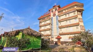 نمای ساختمان هتل ماندگار