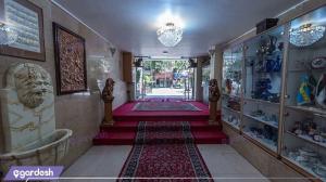 ورودی هتل ملک