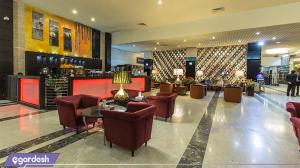 کافی شاپ هتل پارسیان استقلال